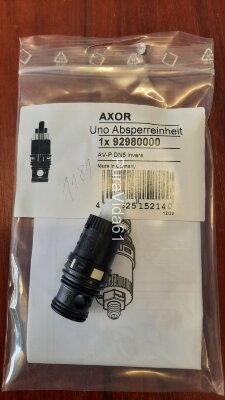 Hansgrohe Запирающее устройство кнопочного типа Select смесителя AXOR Uno  92980000 запирающее устройство кнопочного типа Select Hansgrohe
запирающее устройство используется для временного перекрытия подачи воды в смесителях для раковины Axor из коллекции AXOR Uno
