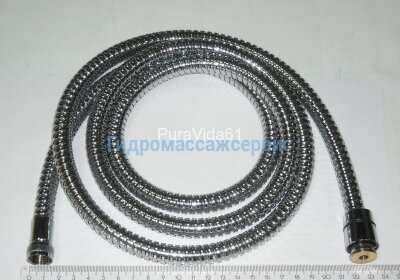 Шланг G3/8" x 1/2" L=2m лейки для душа, хром, MIGLIORE Шланг G1/2" х 3/8" для лейки 
Длинна: 2,0 метра 
Цвет: Хром 
артикул: ML.RIC-30.200.CR 
 Производитель: Италия 
Штуцер душевой лейки -1/2" с поворотным подшипником 
Исполнение шланга: антиторсионный повышеной прочности 
Применяется для набортных смесителей гидромассажных ванн "Джакузи" 
